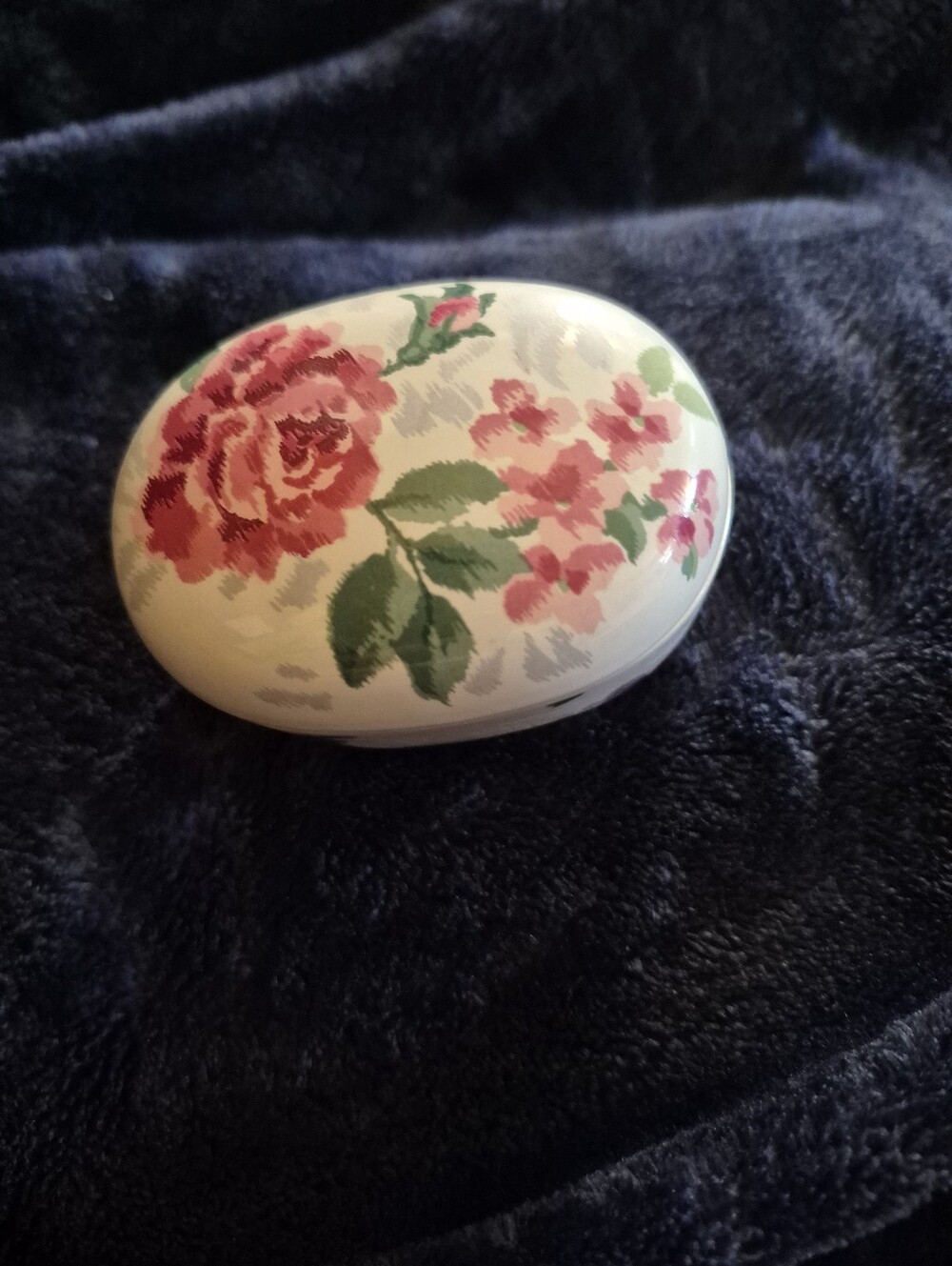 Floral Ceramic Trinket Box in Cream with Pink Rose Accent